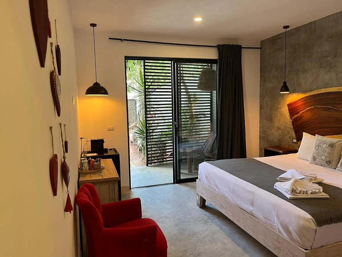 Little Gem Hotel Tulum La Veleta 4*,